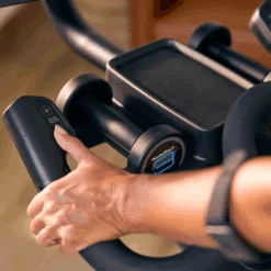 NordicTrack Indoor Cycle X24 Bike -Cardio Fitness Verkäufe NordicTrack Indoor Cycle X24 Lenkrad mit Hanteln 1366x1366 2025