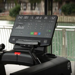 Life Fitness Laufband Club Series Plus 11 Life Fitness Laufband Club Series Plus -Cardio Fitness Verkäufe life fitness laufband club series plus sl konsole 2 600x600 2023