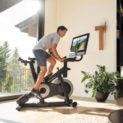 NordicTrack Commercial S27i Studio Indoor Cycle -Cardio Fitness Verkäufe nordic track commercial S27i studio indoor cycle lifestyle 2 2000x2000 2023