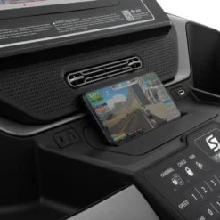 Spirit Fitness Laufband XT485 ENT Black -Cardio Fitness Verkäufe spirit fitness xt485 ent laufband smartphone ablage 3000x3000 2024 scaled