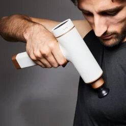 Synca KiTTa Massagepistole -Cardio Fitness Verkäufe synca kitta massagepistole oberkoerpermassage 1000x1000 2021