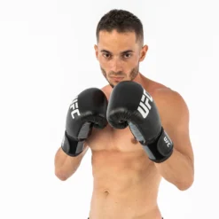 UFC Boxhandschuh Schwarz -Cardio Fitness Verkäufe ufc boxhandschuhe boxing gloves schwarz lifestyle 1000x1000 2023 3