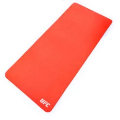 UFC Training Mat+ 15mm -Cardio Fitness Verkäufe ufc training mat plus 15mm rot schwarz fitnessmatte ausgerollt 1000x1000 2022