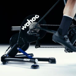Wahoo Fitness Wahoo KICKR V6 WIFI Indoor Smart Trainer 9 Wahoo Fitness Wahoo KICKR V6 WIFI Indoor Smart Trainer -Cardio Fitness Verkäufe wahoo kickr v6 smart trainer lifestyle 1000x1000 2022