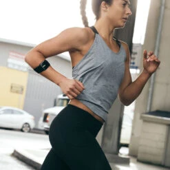 Wahoo Fitness TICKR Fit Herzfrequenzarmband 6 Wahoo Fitness TICKR Fit Herzfrequenzarmband -Cardio Fitness Verkäufe wfbthr03 wahoo tickr fit herzfrequenzarmband pulsmesser lifestyle 1000 2019